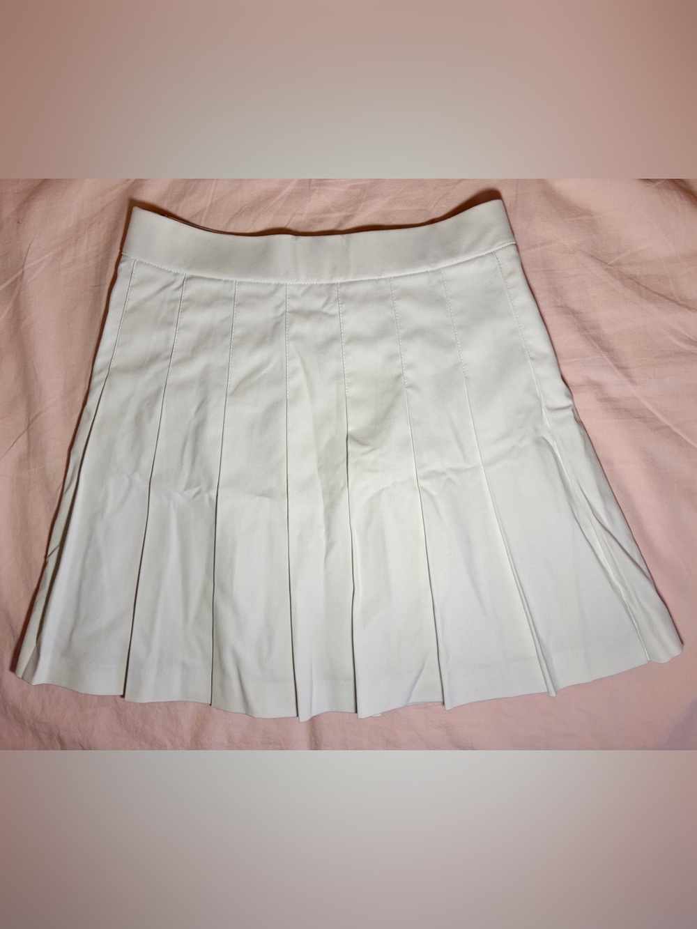 Uniqlo White Pleated Mini Skirt